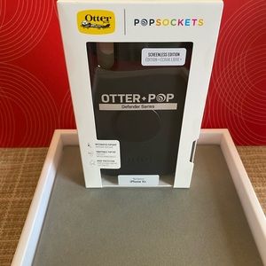 IPhone otter+pop defender series case for the XR